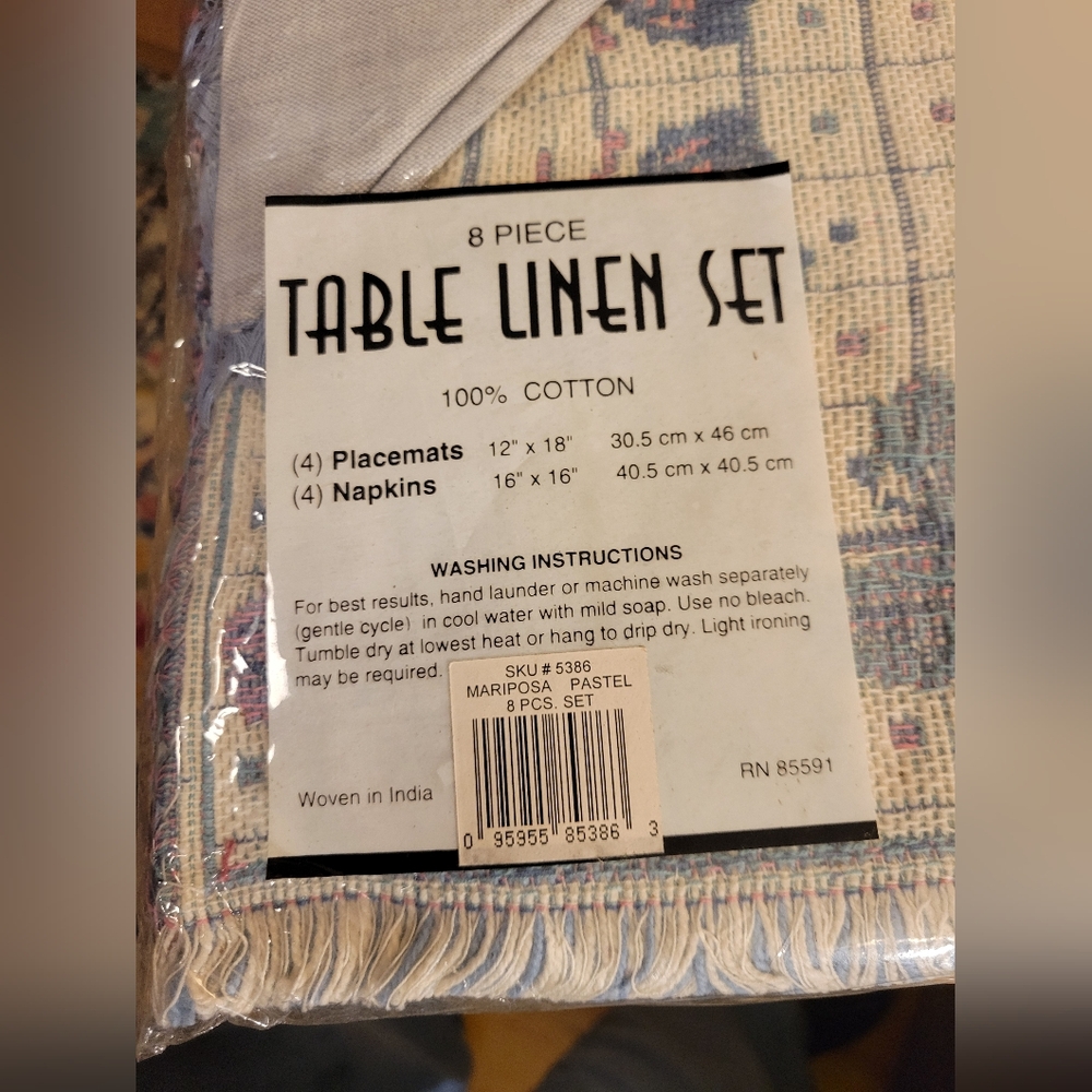 NEW VINTAGE Butterfly Pattern Table Linen Set - Picture 2 of 5